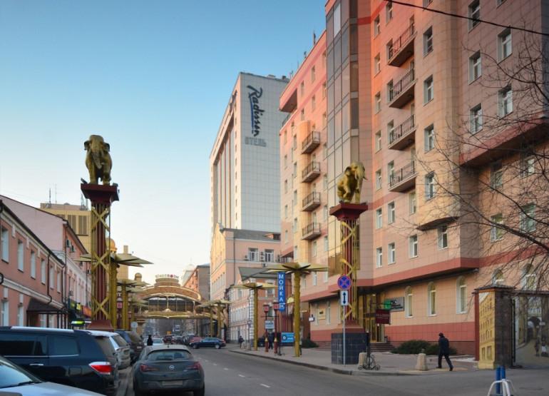 Radisson Blu Belorusskaya: Вид территории